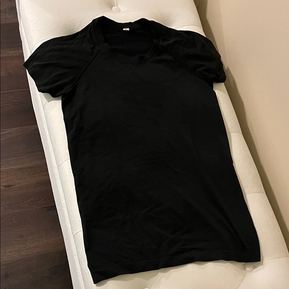 Lululemon Black Short Sleeve T-Shirt
